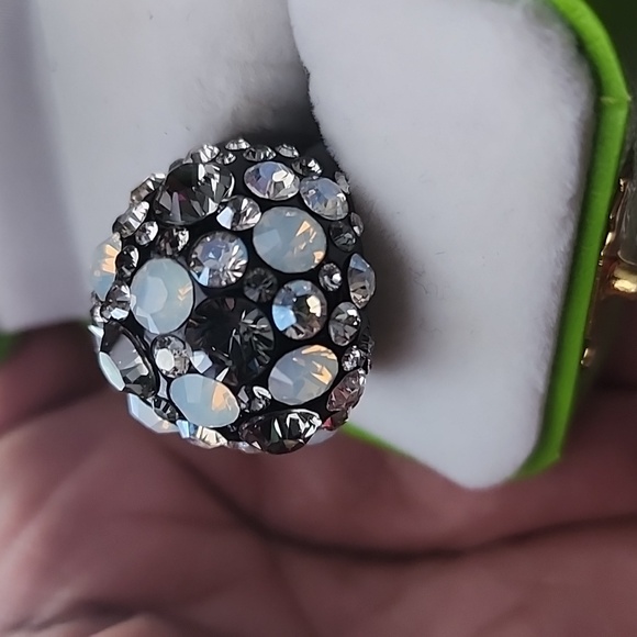 Black Dome Cocktail Ring - Picture 6 of 7